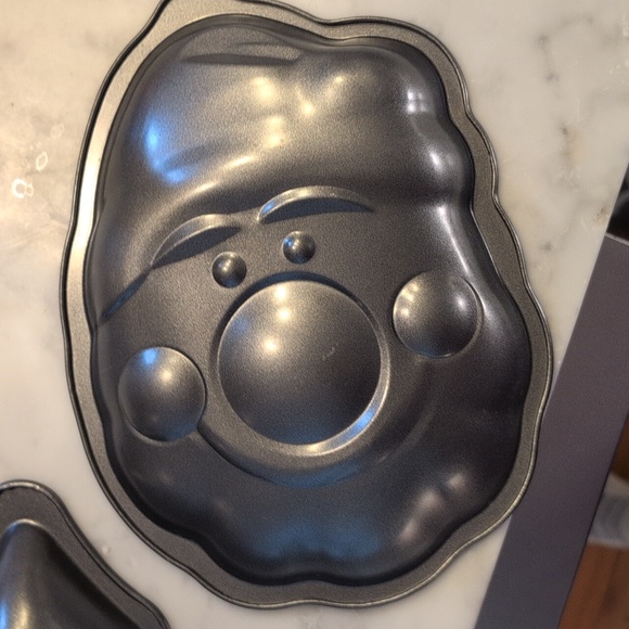 Christmas baking pans - Picture 3 of 3